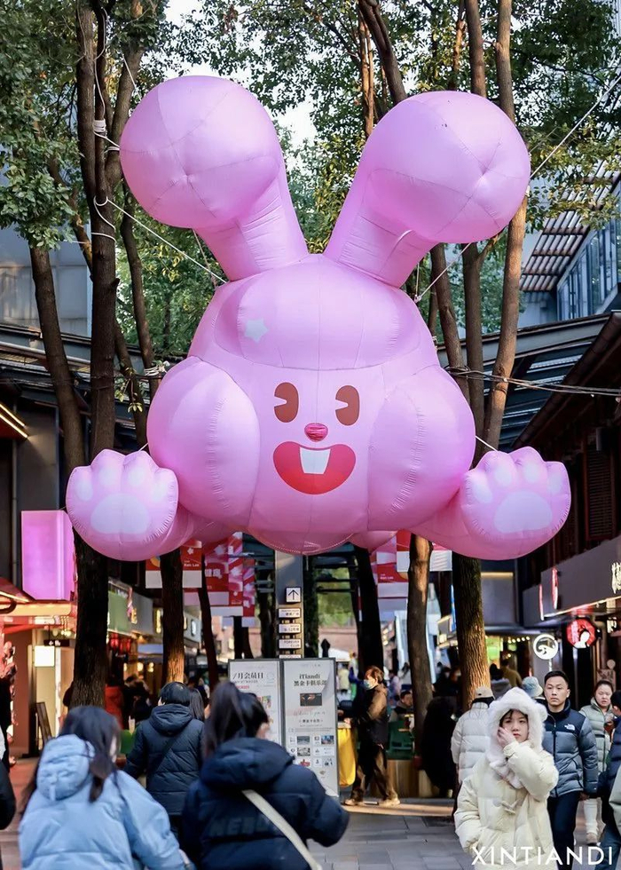 武汉天地春节假日游逛计划吸引80万客流。资料图