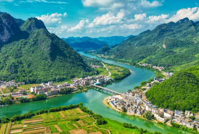 广东阳山:满屏的绿!太养眼了!|广东省_新浪新闻