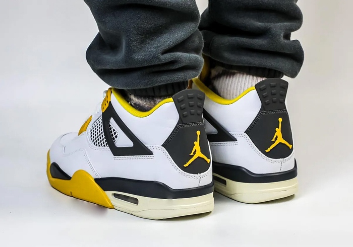 下月就登场又一个aj4新配色要来了这颜值你打几分