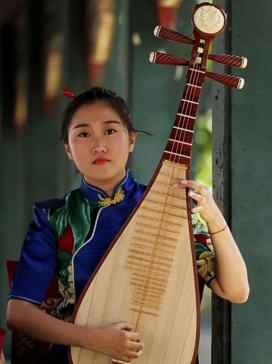 纪录片《鞍山评书》第一集:《机缘》_新浪新闻