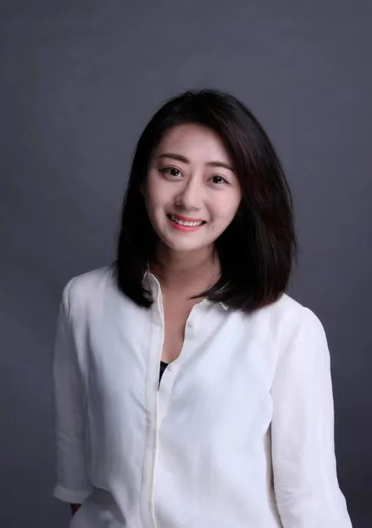 主持人 张锐《创意生活家》14:00鬼马主持人艺多和188男神孙岩,在k歌