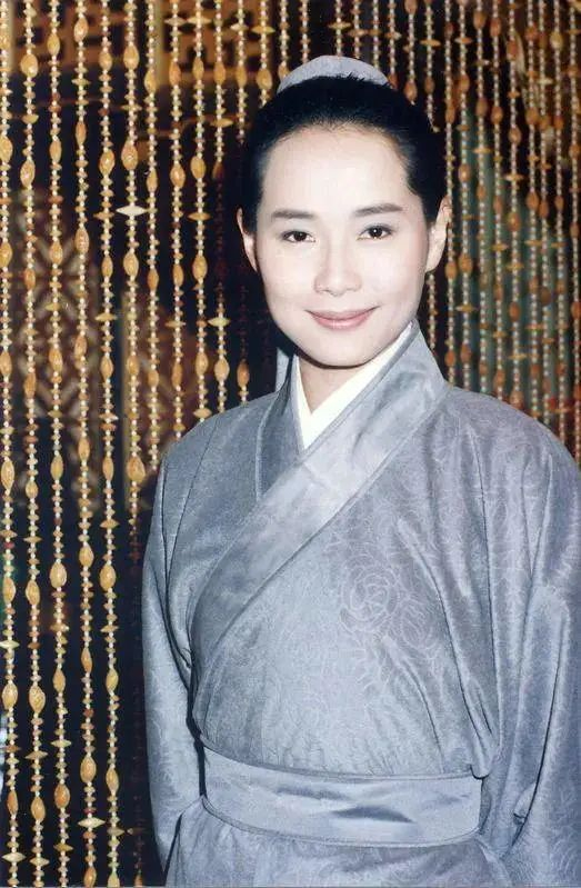 叶童:被出轨,不离婚,变女神|婚姻勿语|叶童|我爱你!_新浪新闻