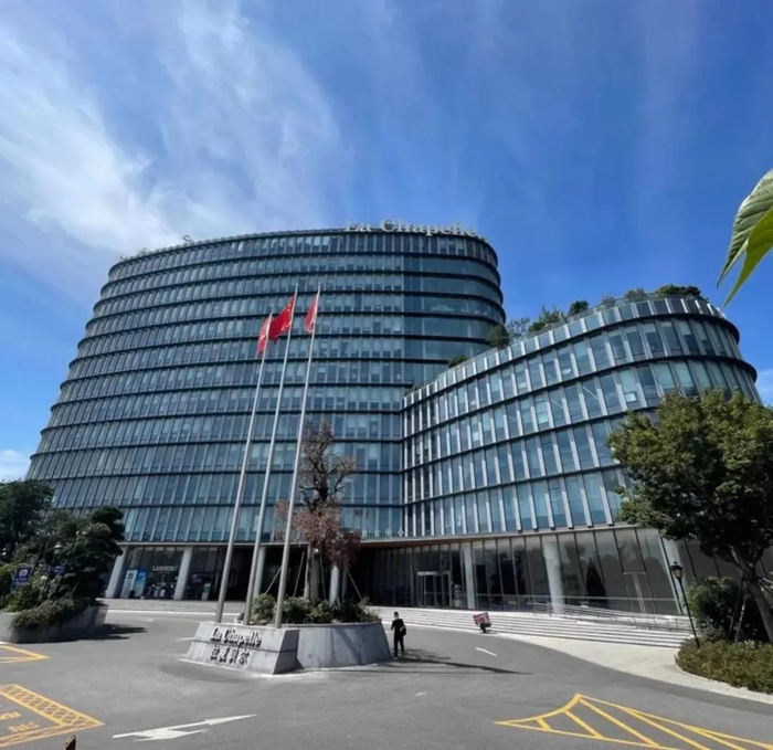 关店近9000家,曾卖出100亿,如今破产卖地,网友:青春飘走了|拉夏贝尔