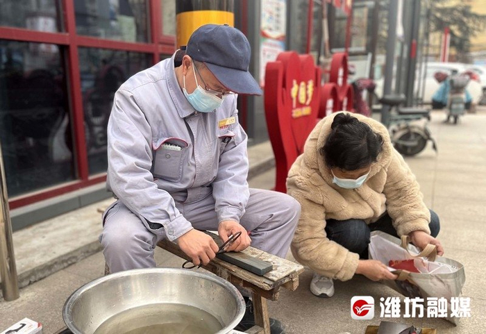 磨剪子嘞,戗菜刀!|菜刀|潍坊市|张弛_新浪新闻