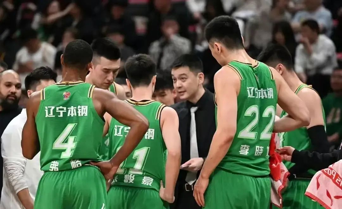 辽宁男篮迎一好两坏消息!杨鸣最新摊牌,季后赛前做重大人员调整|赵率