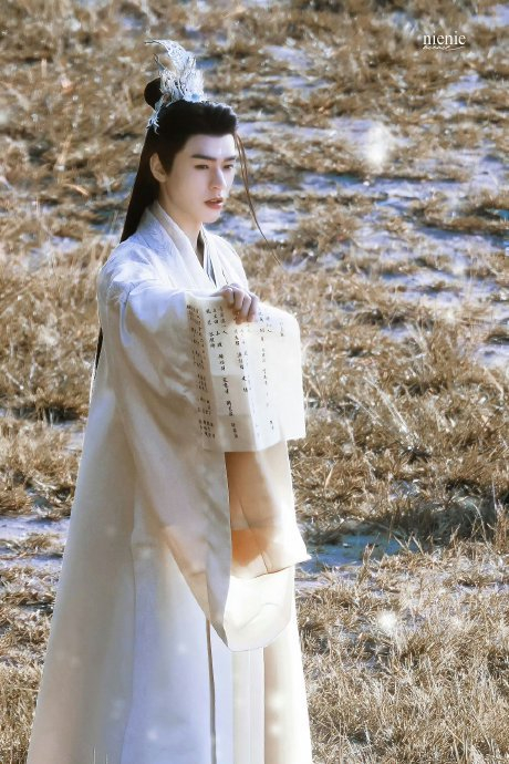 好饭不急 光看预告里的龚俊青丝白发,流畅打戏,精美妆造…|打戏|龚俊