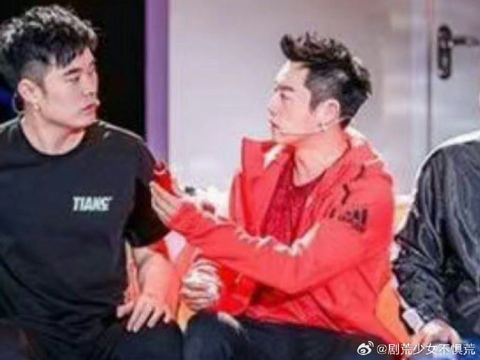 郑恺|陈赫|盒子里的猫_新浪新闻