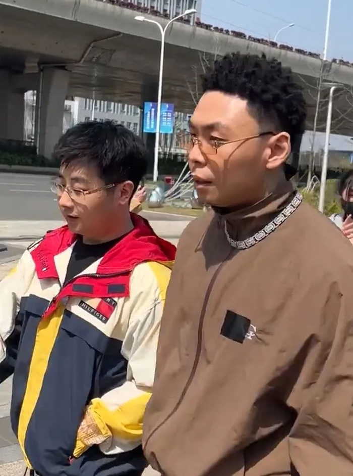 现场冲突中国新说唱两位rapper干起来了