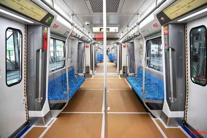 ▲轨道交通资阳线列车内部