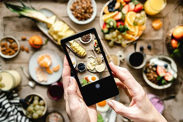 从营销角度解决中小餐饮商家们的线上化难题。