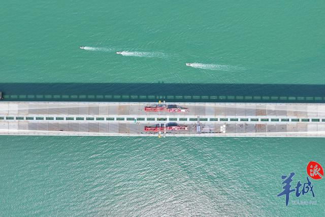 重大突破黄茅海跨海通道项目高栏港大桥合龙