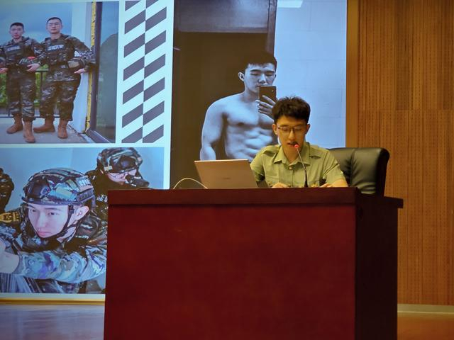 大学生参军入伍是什么体验来听两名退役大学生士兵的故事