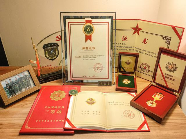 大学生参军入伍是什么体验来听两名退役大学生士兵的故事