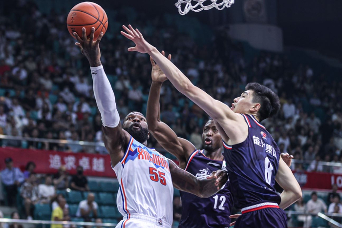 李宁已经和CBA合作了12年。