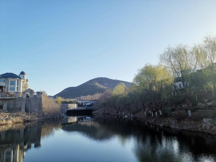 济南没有限量版的春天之一城山色半城湖大散文