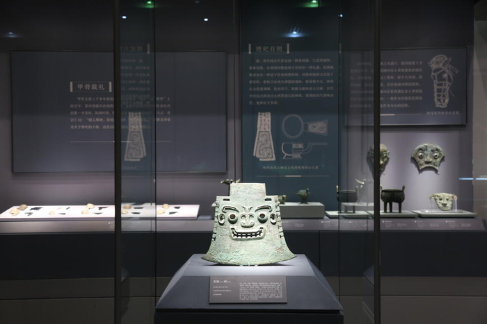 这次展览联合山东省内52家博物馆,展出文物400余件(套),可以说这是