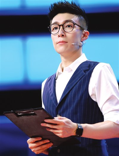 发布第2届中国播音主持"金声奖"评选结果,评选出优秀广播播音员主持人