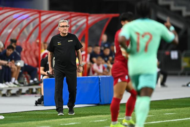 孙雷两个换人导致三条线脱节中国队又要生死战了