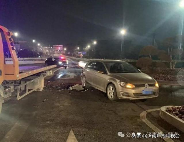 济南街头,两车追尾,又和它有关!|驾驶人|前车|人马_新浪新闻