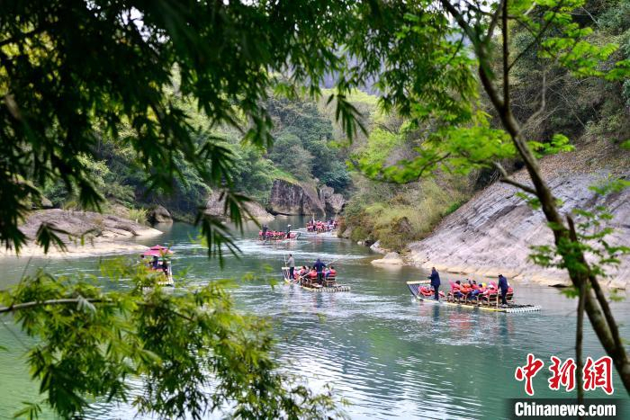 春日武夷风景如画