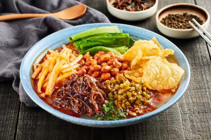 一碗臭得有分寸的螺蛳粉,是如何炼成的?