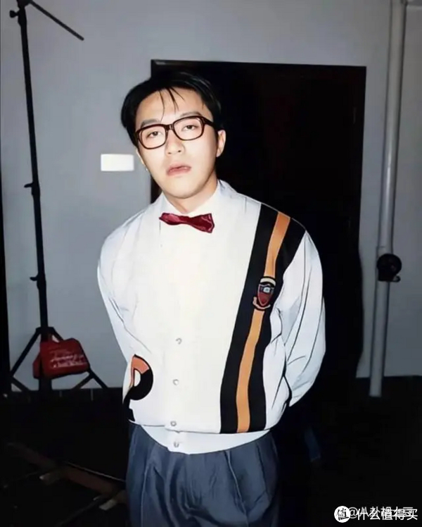 换季学穿搭,跟着80年代的港星穿搭,绝对不会错——周星驰篇