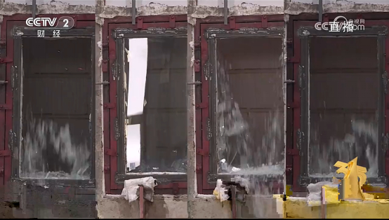 不合格的防火玻璃遇高温很快碎裂（来源：315晚会截图）