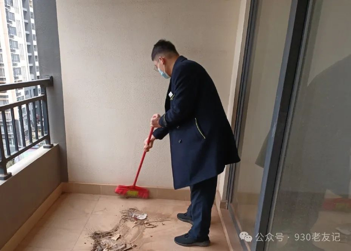 凭借对住宅空间服务的用心,万科物业管家围绕业主房屋使用全周期,在