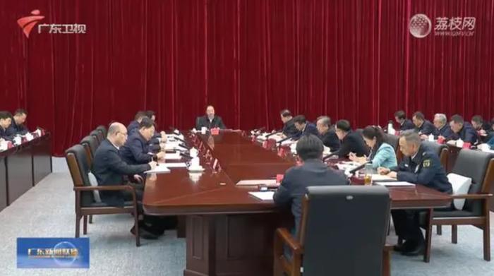  广东省委常委会在汕头调研并开会