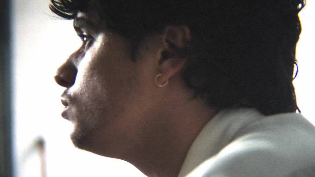 the vamps成员bradley simpson发布新单《cry at the moon》官方mv