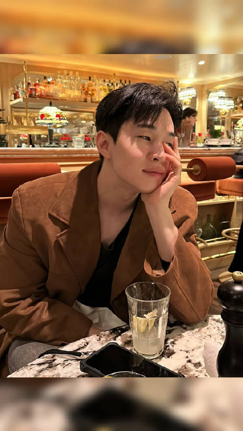 大华刘宪华发的巴黎日记碎片照太有氛围感了每一张照片