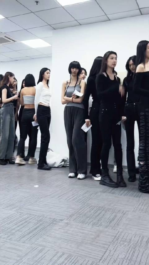 模特平均身高一米八的面试现场