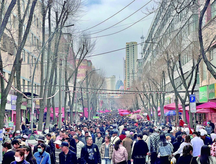 一条人气街升腾起百年韵味烟火气