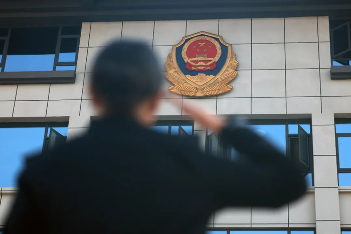 "我不敢解释,也不能解释"|白婷|缉毒|案件_新浪新闻