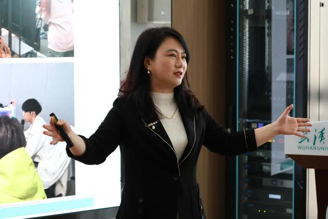 武汉工程科技学院举行数字经济智能会计产业学院商科院长论坛