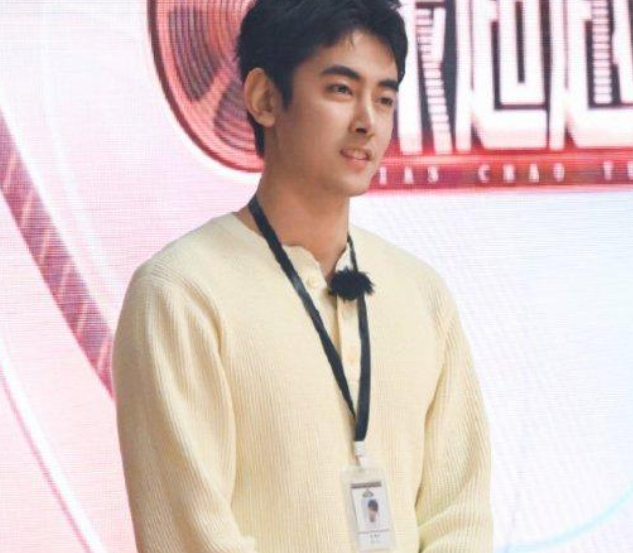 金世佳羡慕阮经天?纪凌尘用傻子洗白渣男?范丞丞被吐槽不如吴签?