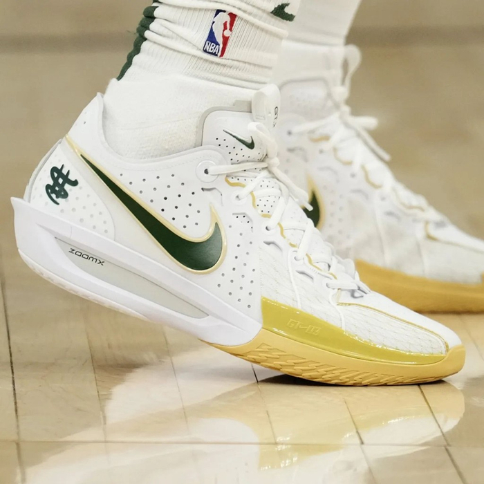 nba 球鞋合集!疯狂三月开战!球星集体上脚大学 pe!