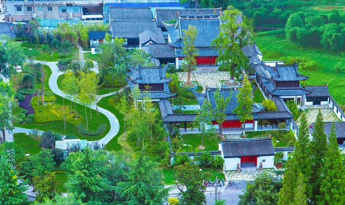 【城市绿谷】是南通唯一保存完整的,集中西风格于一园的独特园林,城市