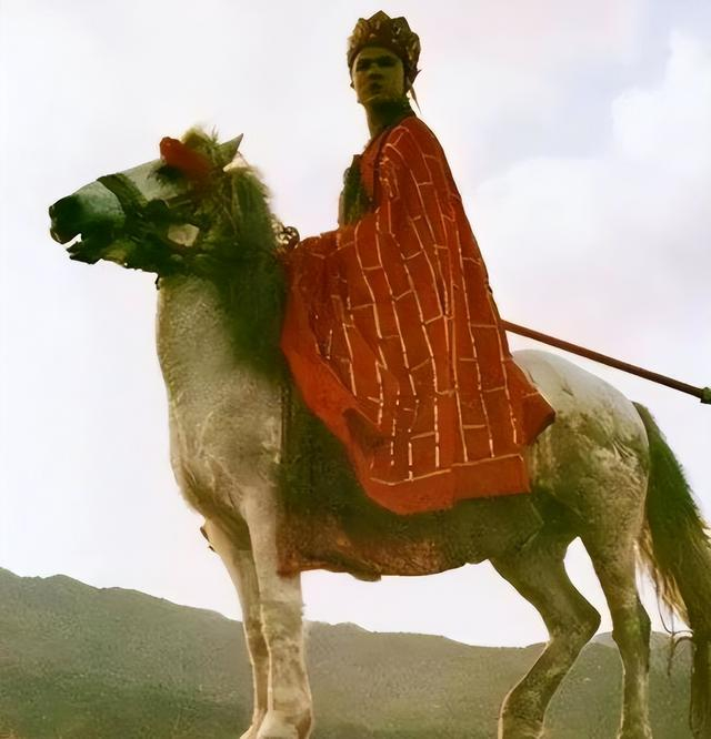 因《西游记》被开除军籍,白龙马惨死角落,杨洁导演2次探望落泪