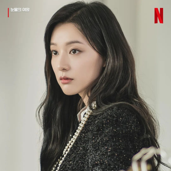 《继承者们》中饰演rachel刘金智媛的财阀千金感穿搭,绝对吊打许多