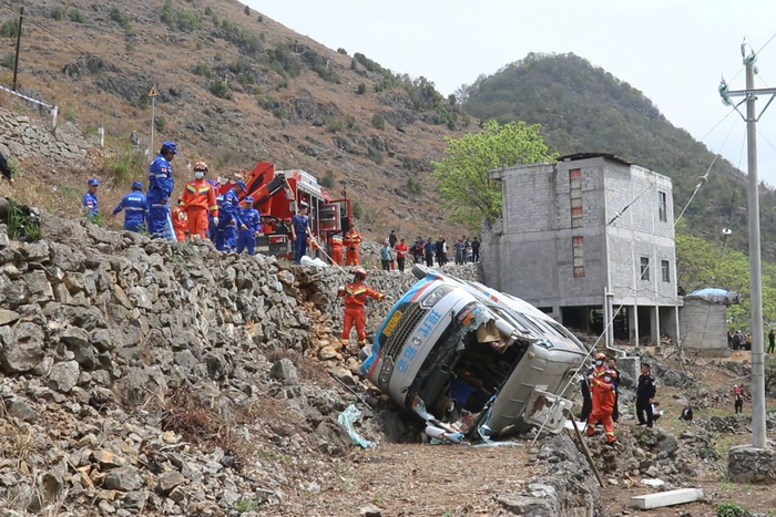 图源:央视新闻客户端记者从隆林县政府了解到,经调查,车辆行驶至隆林