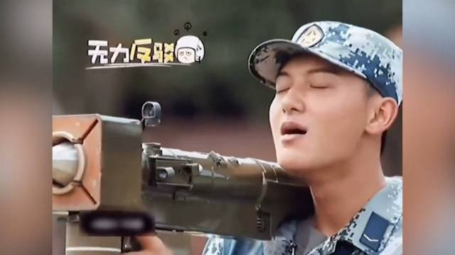 期待黄子韬的作品,黄子韬军训能有多搞笑?
