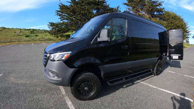 凌特改造的摩托载具简单清爽不过知道最后你才会发现它还真不是奔驰