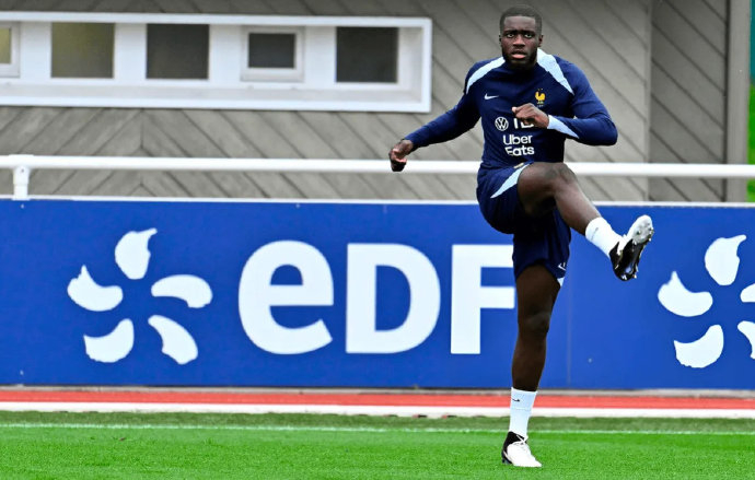 消息人士:乌帕在拜仁受到怀疑,他在法国队感觉更舒适|拜仁|乌帕梅卡诺