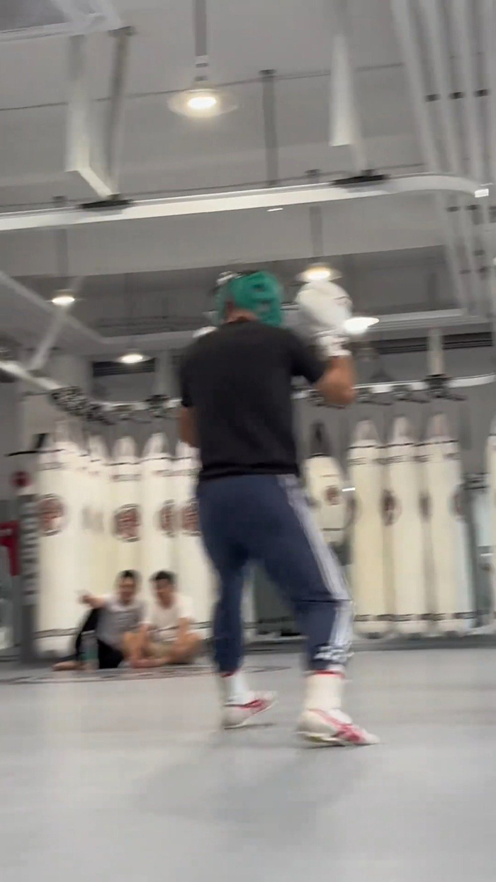 金翅大鹏张立鹏zhanglipeng我们从来不发自己挨打的