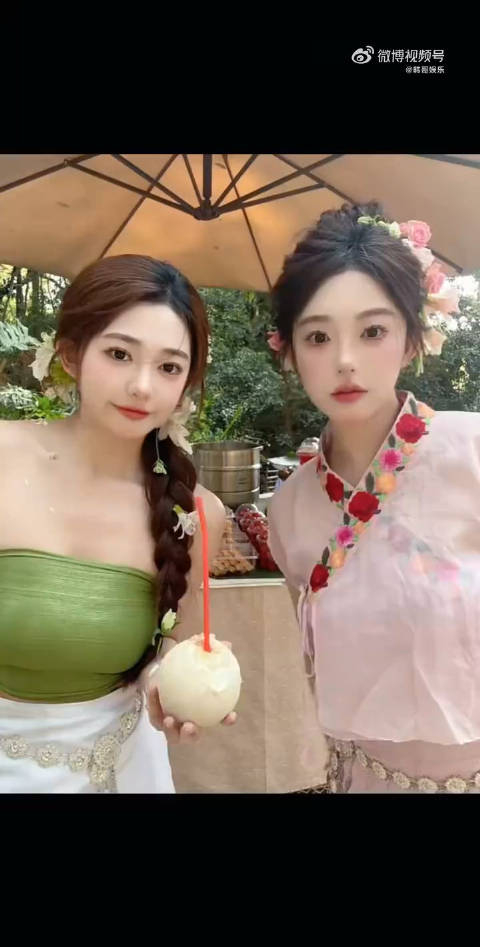 娜美和妹妹小娜可一对阳光姐妹