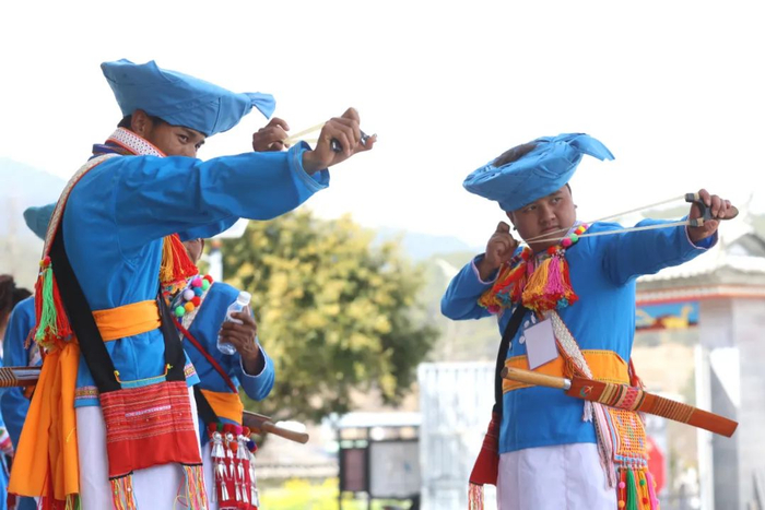 上刀杆,与风语|刀杆|王骥|棋盘石_新浪新闻