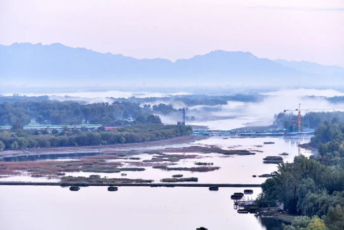 2016年10月，建设中的复兴大桥。（安湘庭摄）