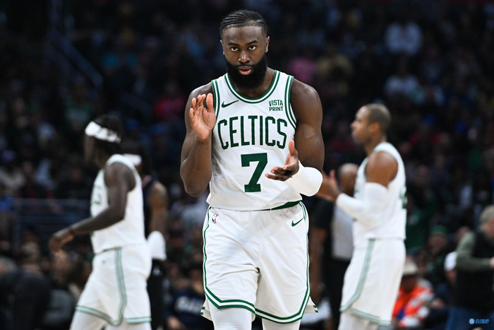 杰伦-布朗谈成长:队内有太多优秀球员了 现在是我展示的时候了|杰伦