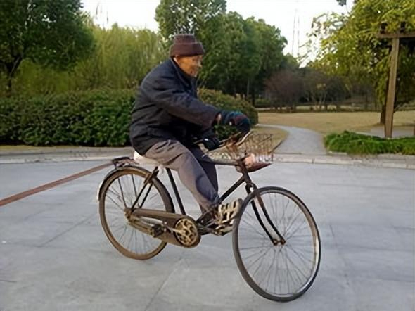 老人经常骑自行车,对身体有哪些好处?
